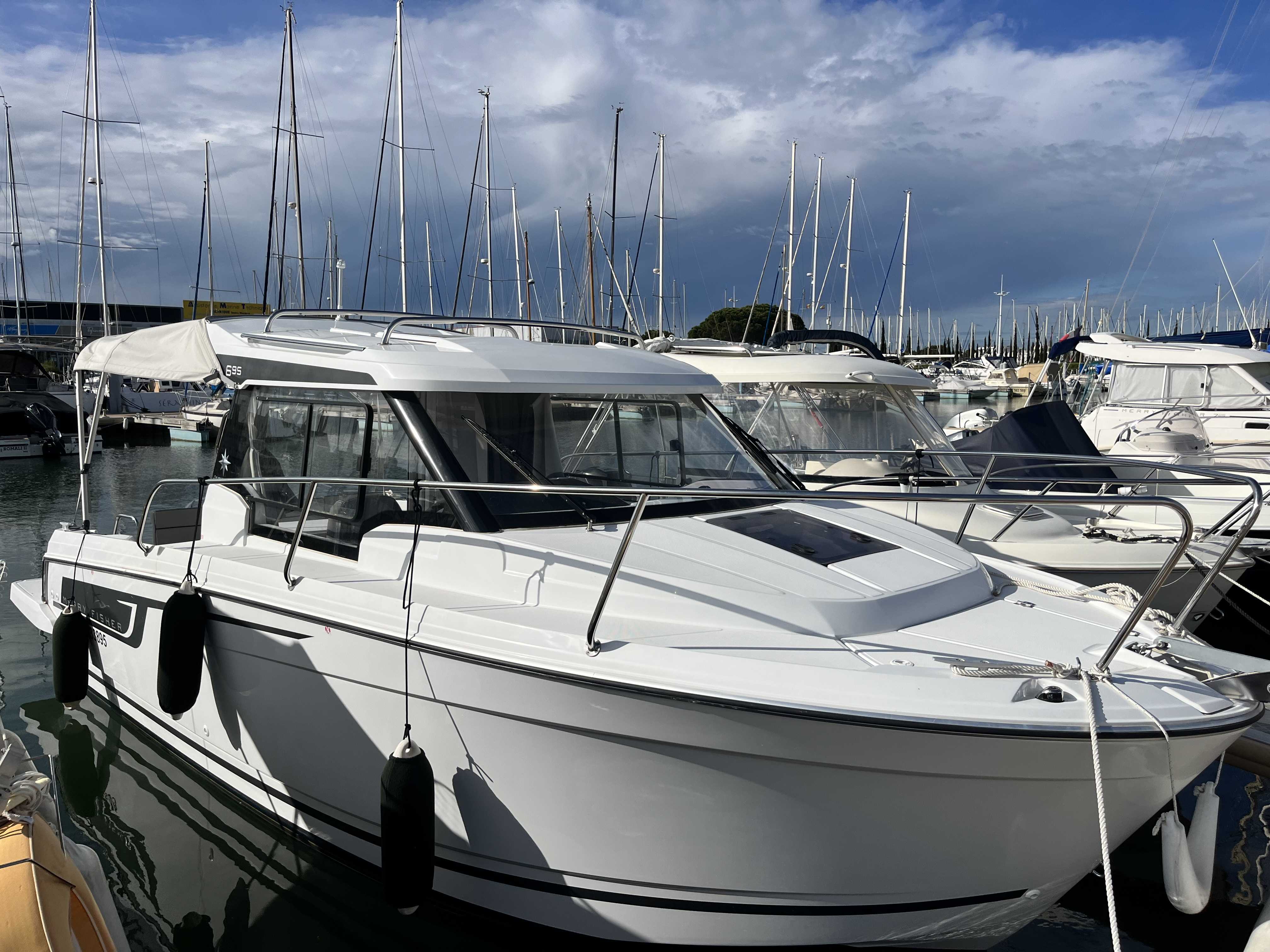 MERRY FISHER 695 S2