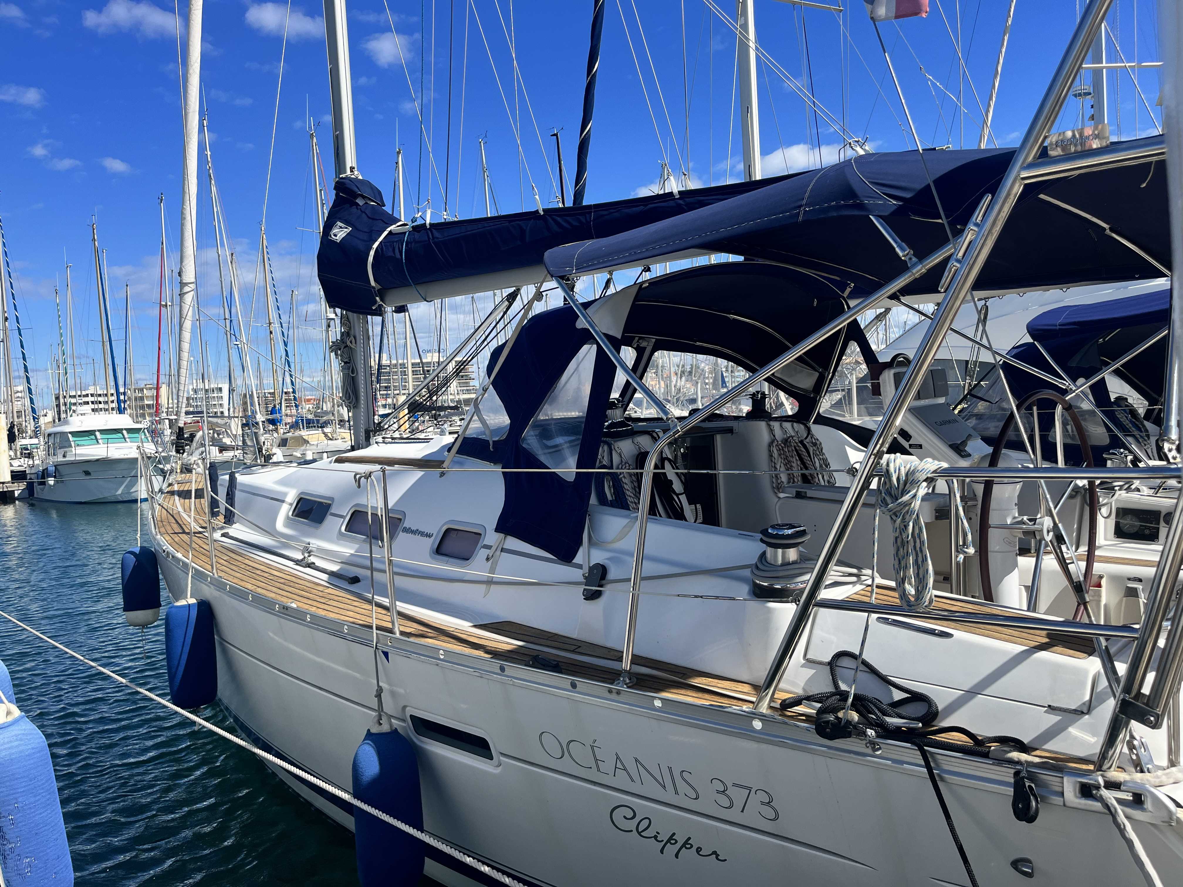 OCEANIS 373