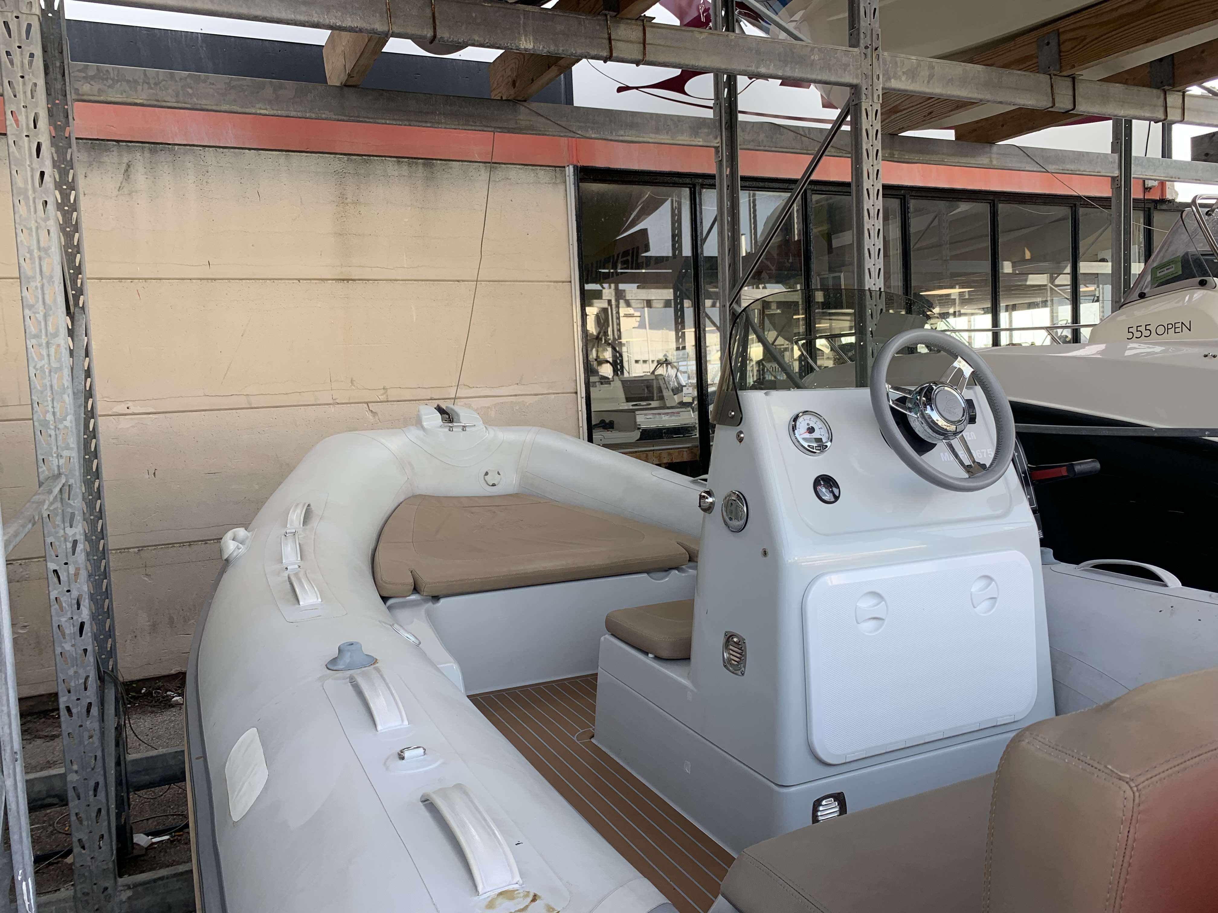 ZODIAC MEDLINE 500 2016
