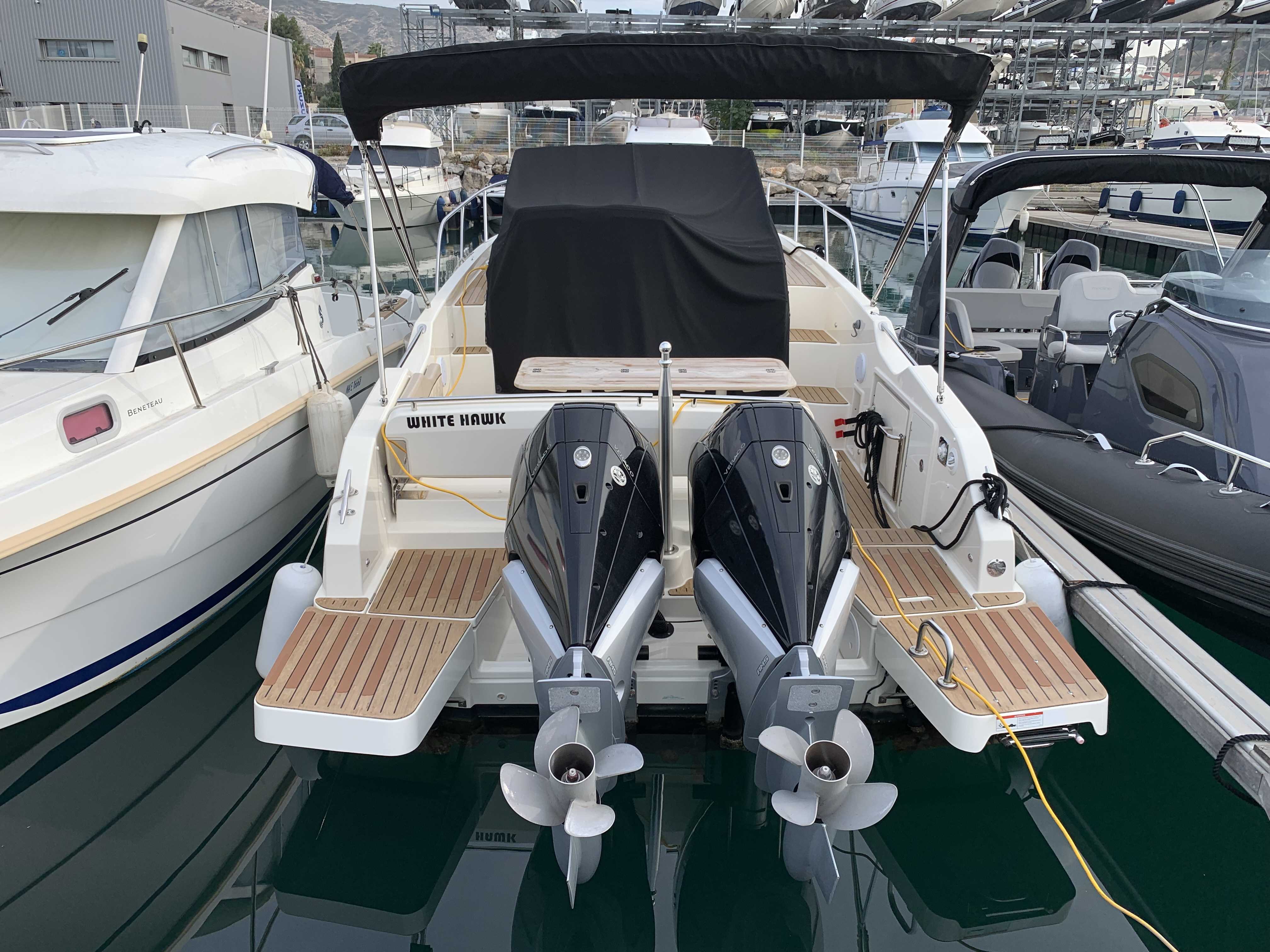 QUCKSILVER ACTIV 875 SUNDECK 2021