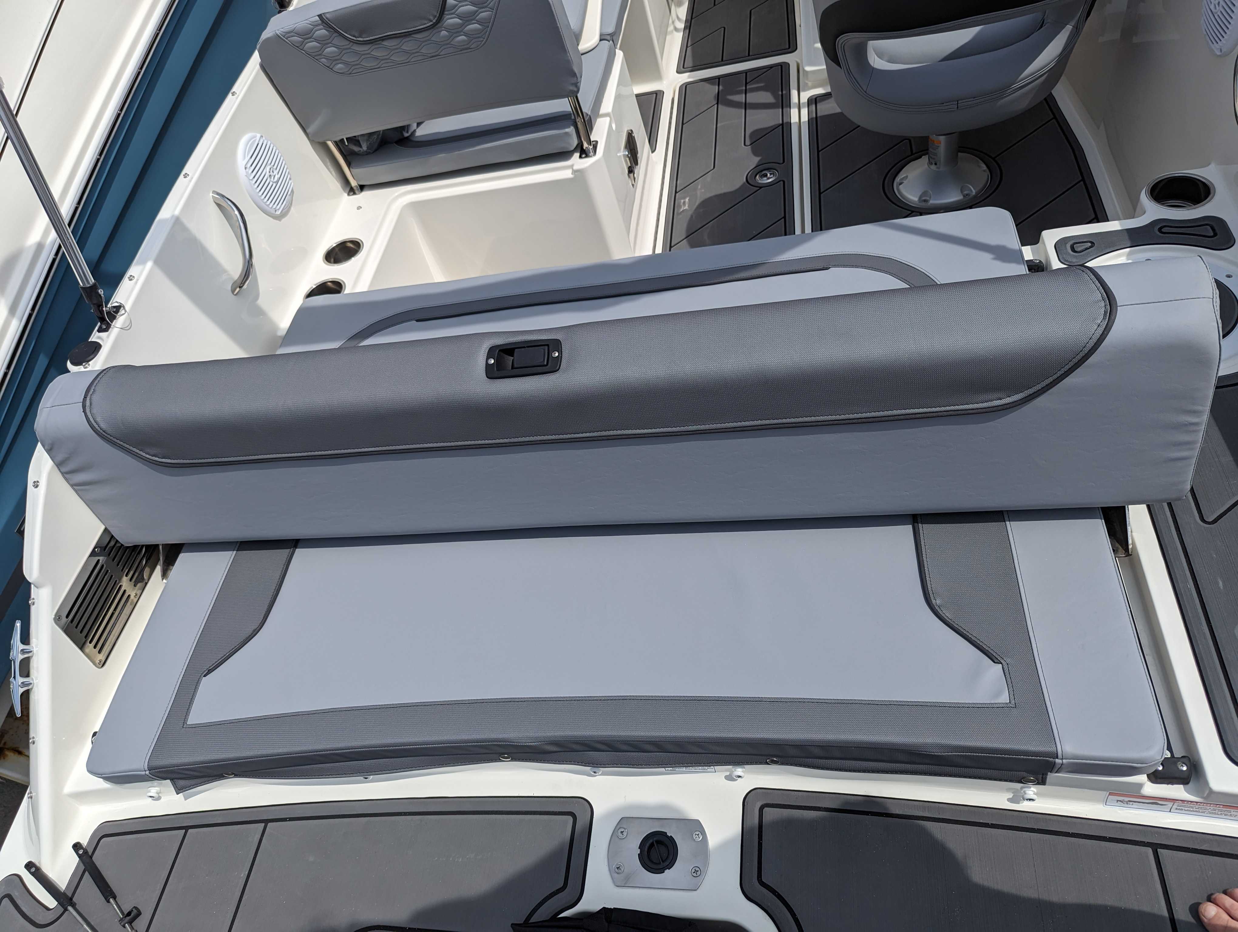 BAYLINER  ELEMENT M19