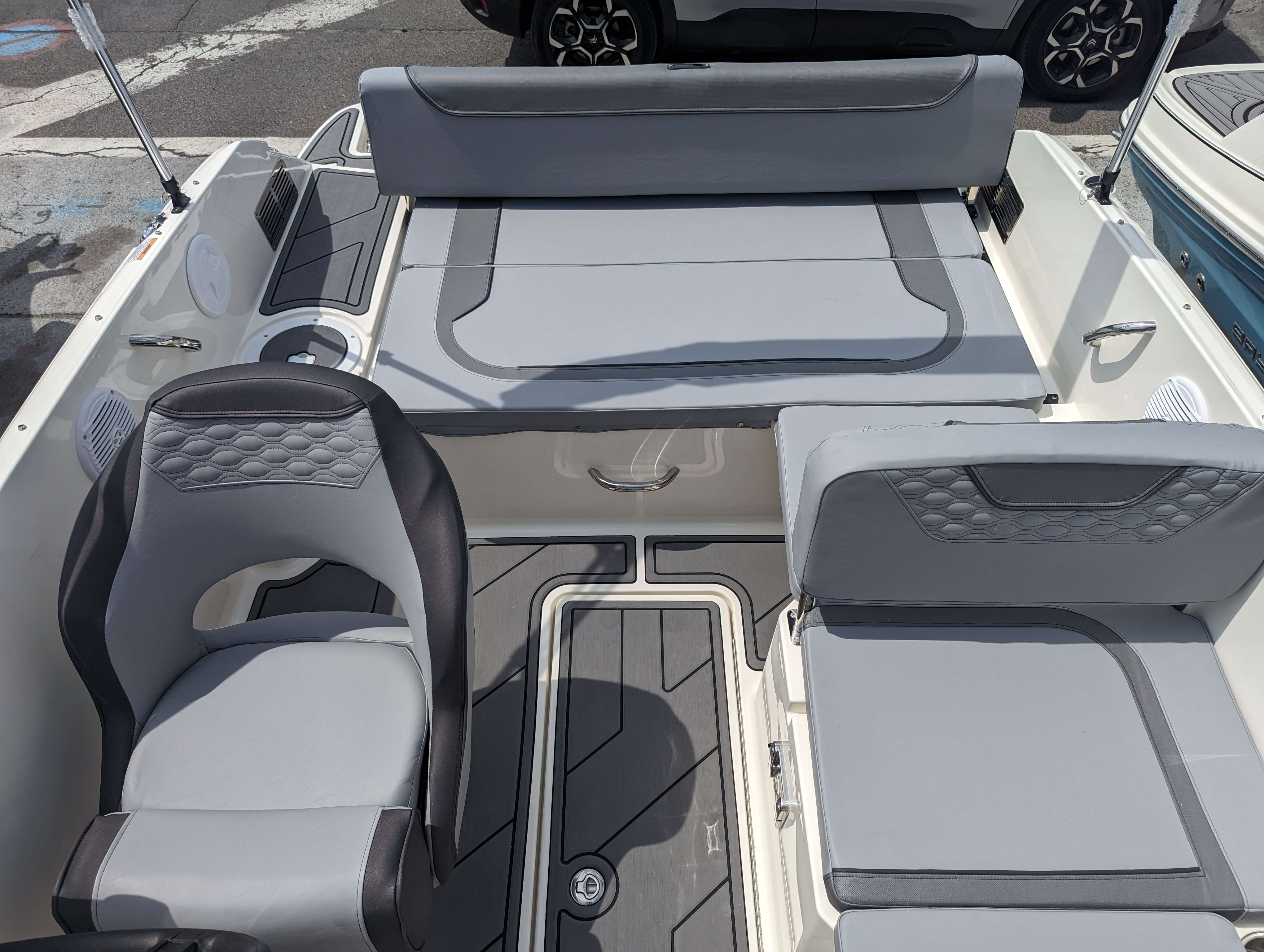 BAYLINER  ELEMENT M19