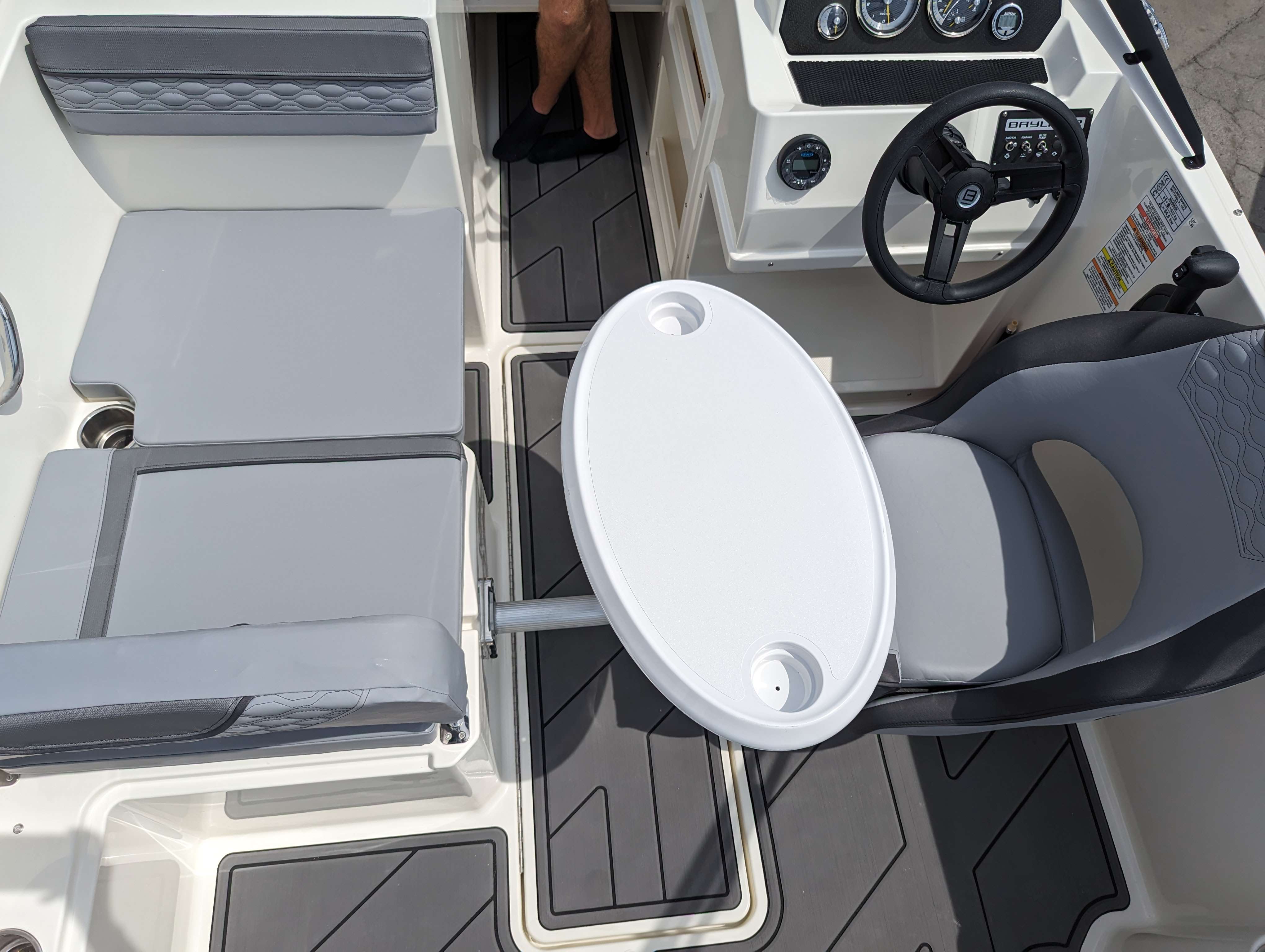 BAYLINER  ELEMENT M19