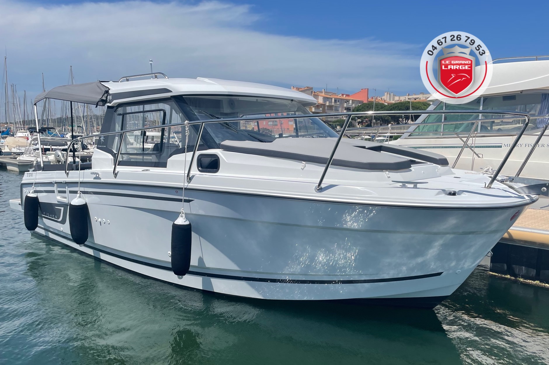 Les bateaux Jeanneau neuf à moteur proposés par le grand large: vente de  bateaux jeanneau neufs en Languedoc Roussillon.