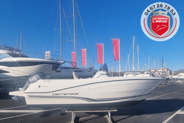 Les bateaux Jeanneau neuf à moteur proposés par le grand large: vente de  bateaux jeanneau neufs en Languedoc Roussillon.